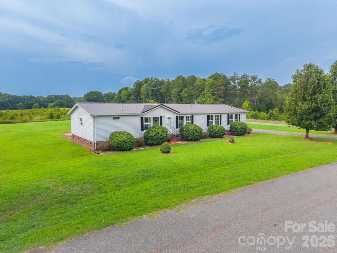 102 Jenny Dr., Shelby, NC 28152