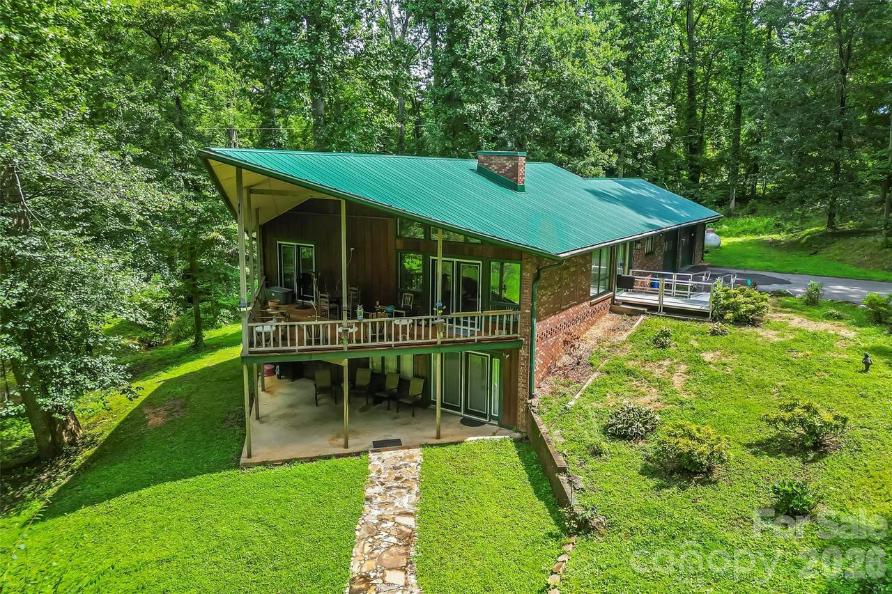 45 Monte Vista Pl., Candler, NC 28715