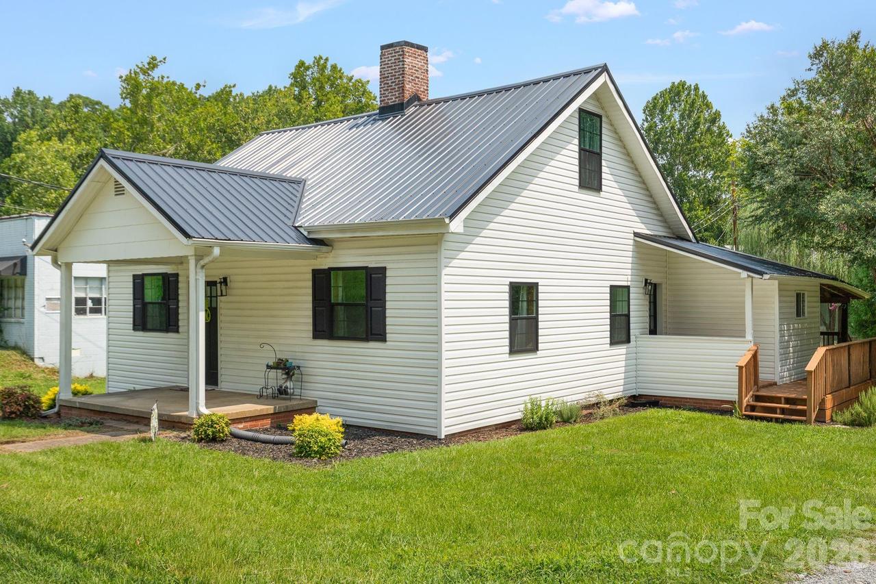 636 N Trade St., Tryon, NC 28782
