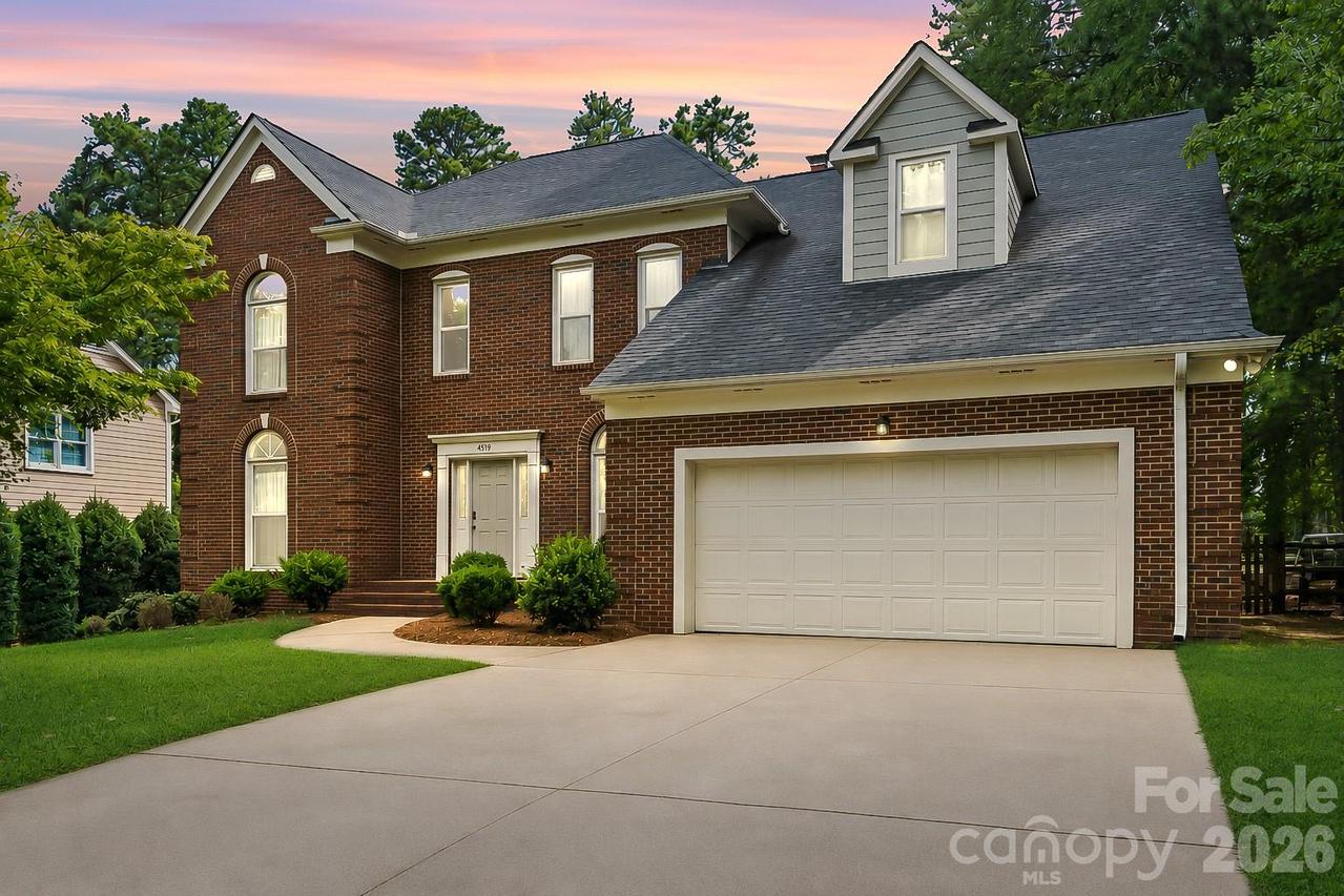 4519 Crownvista Dr., Charlotte, NC 28269