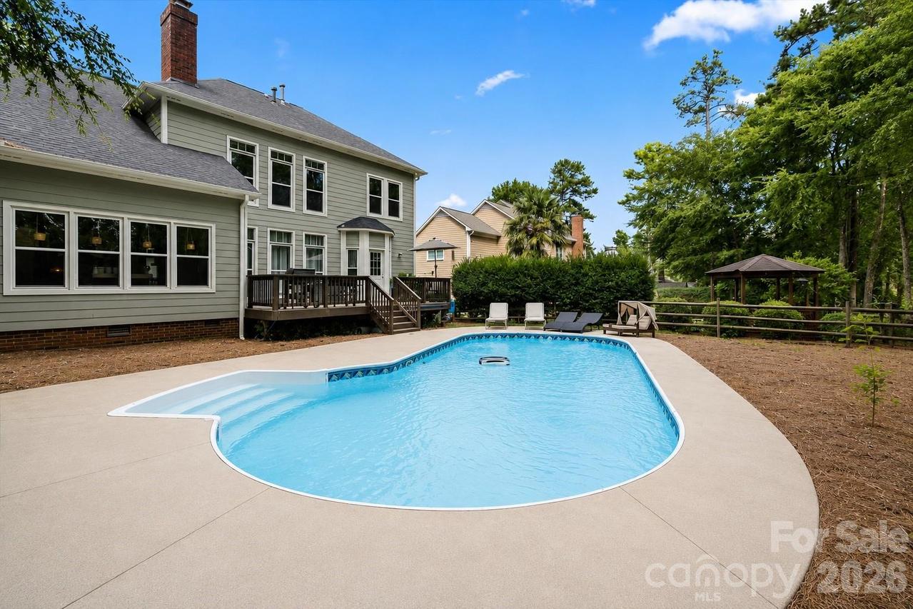 4519 Crownvista Dr., Charlotte, NC 28269