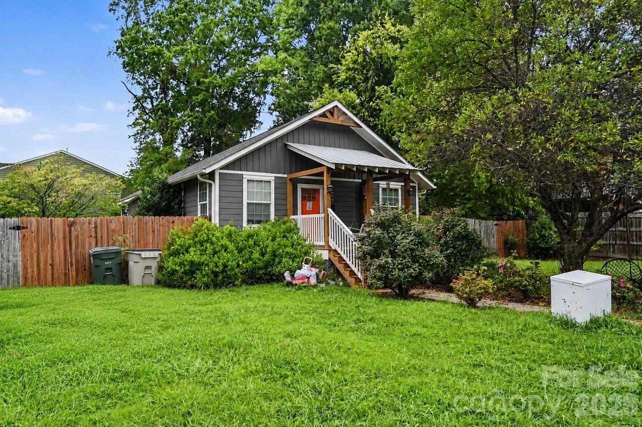 1104 Poston Cir., Gastonia, NC 28054