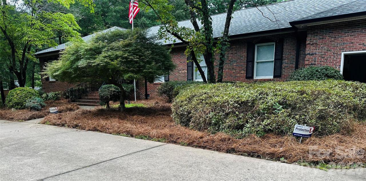 111 Forest Hills Dr., Mount Holly, NC 28120