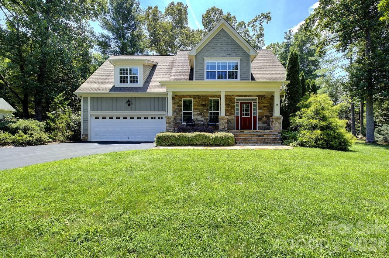 212 Tall Timbers Tr., Hendersonville, NC 28792