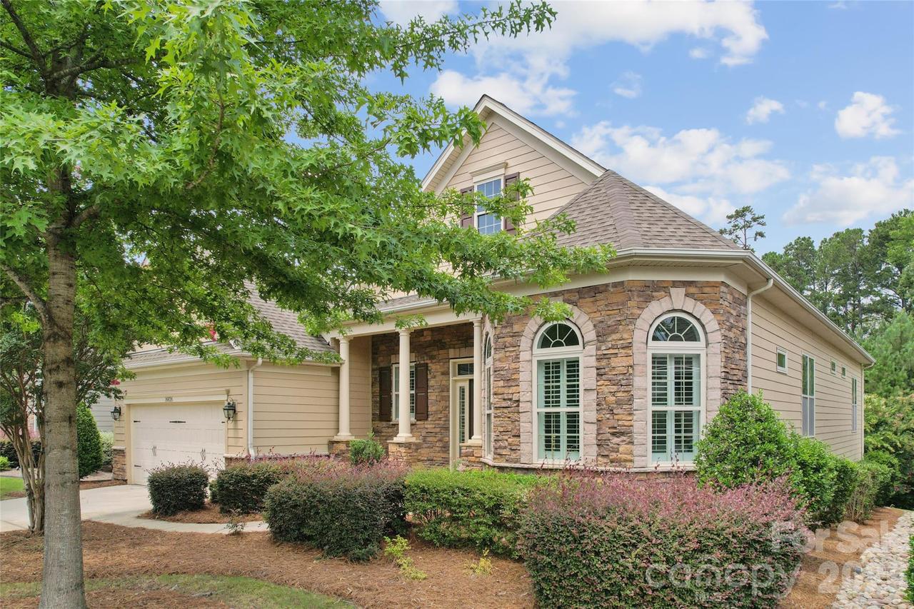 16826 Coves Edge Ln., Charlotte, NC 28278