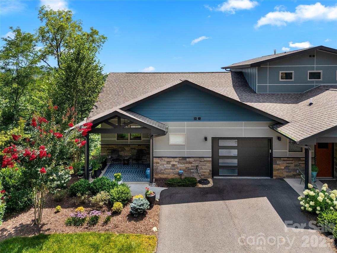 409 Kessler Pl., Asheville, NC 28804