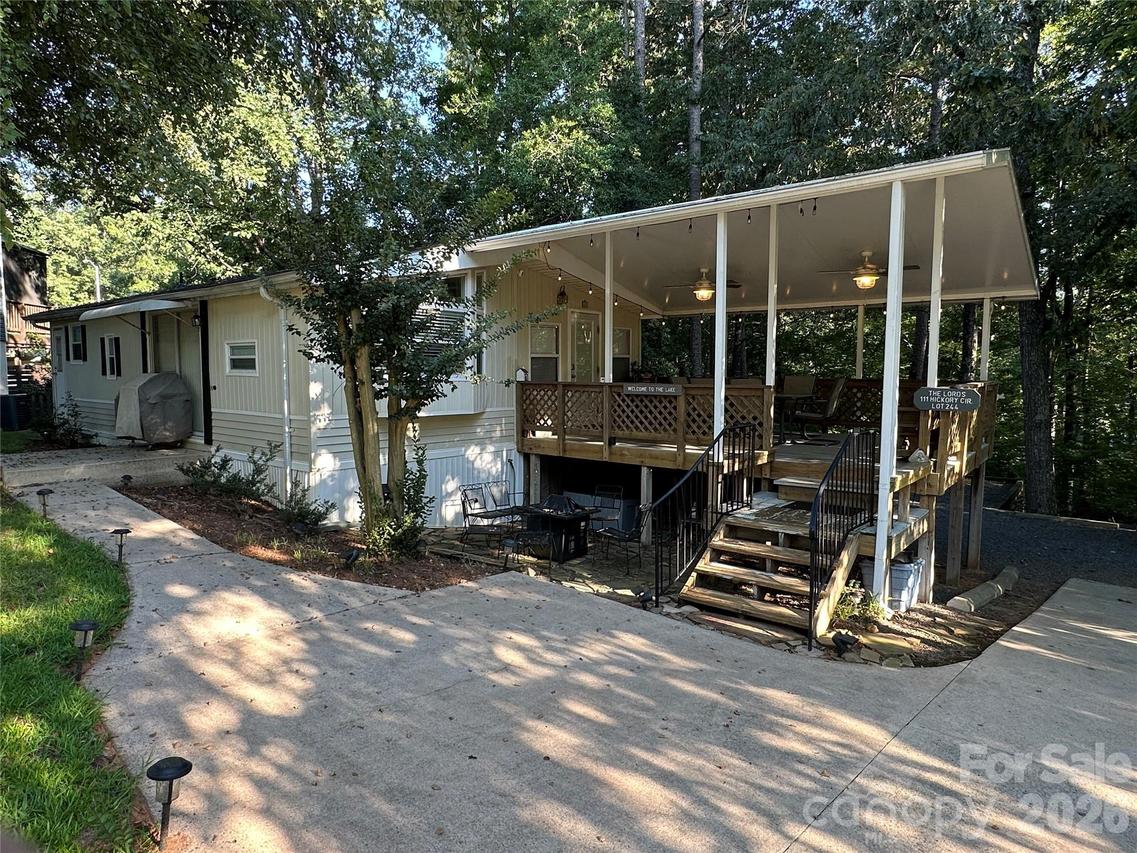 111 Hickory Cir., New London, NC 28127