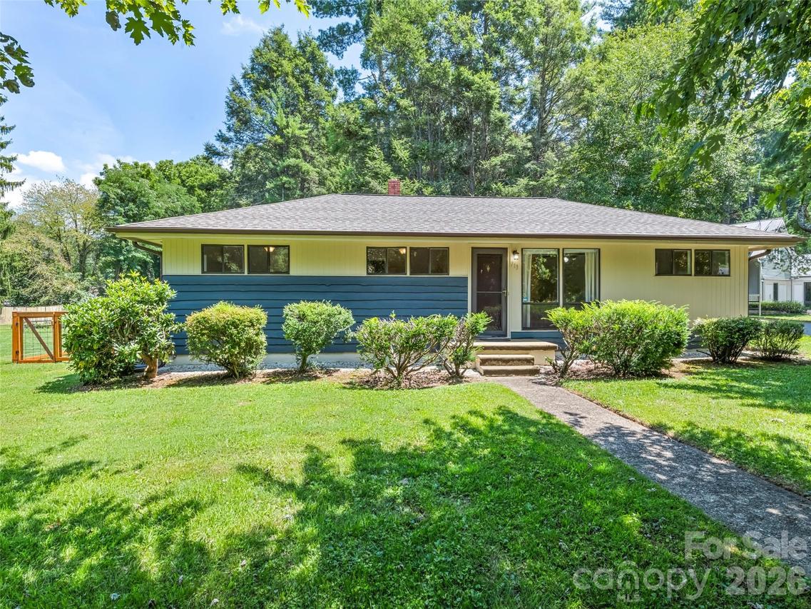 713 Brown Ave., Waynesville, NC 28786