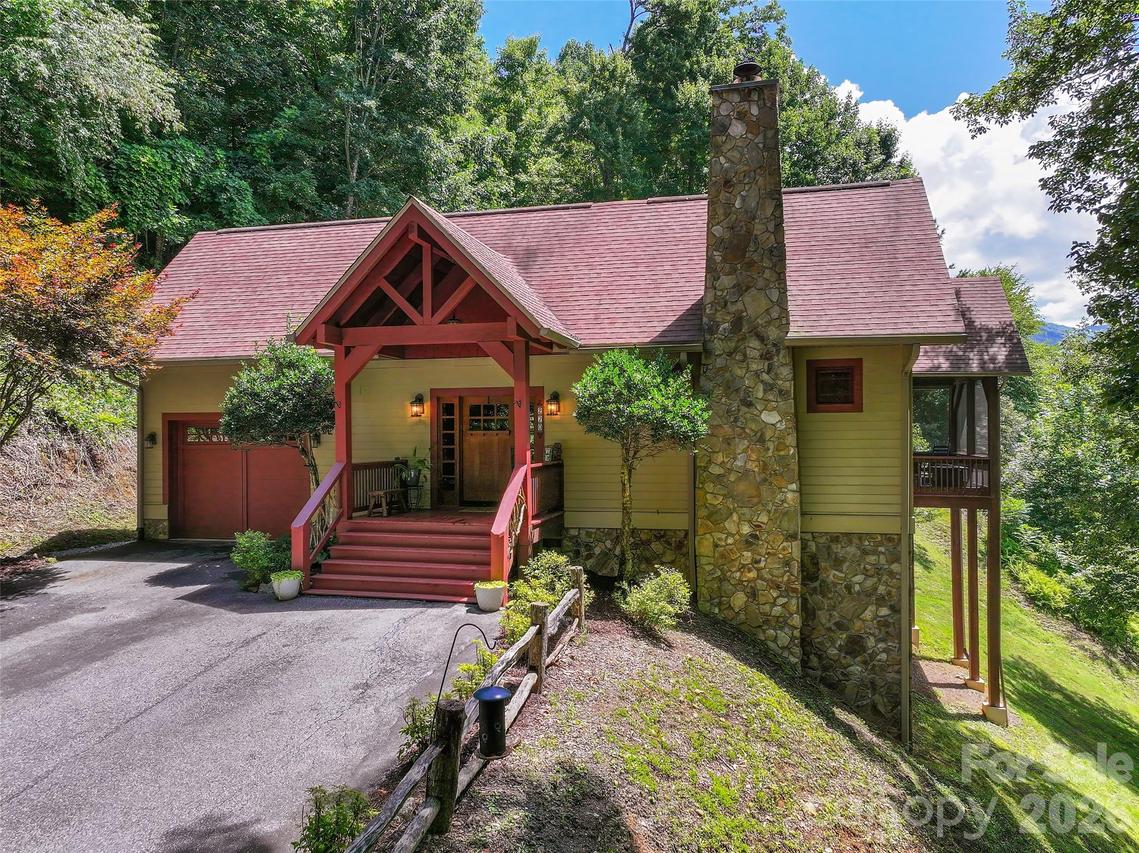 270 Par 3 Rd., Whittier, NC 28789