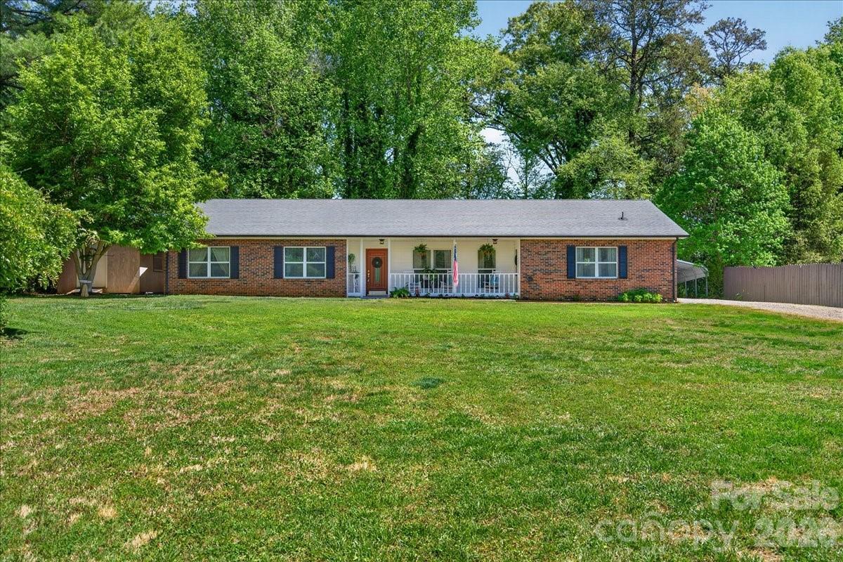7142 Little Mountain Rd., Sherrills Ford, NC 28673
