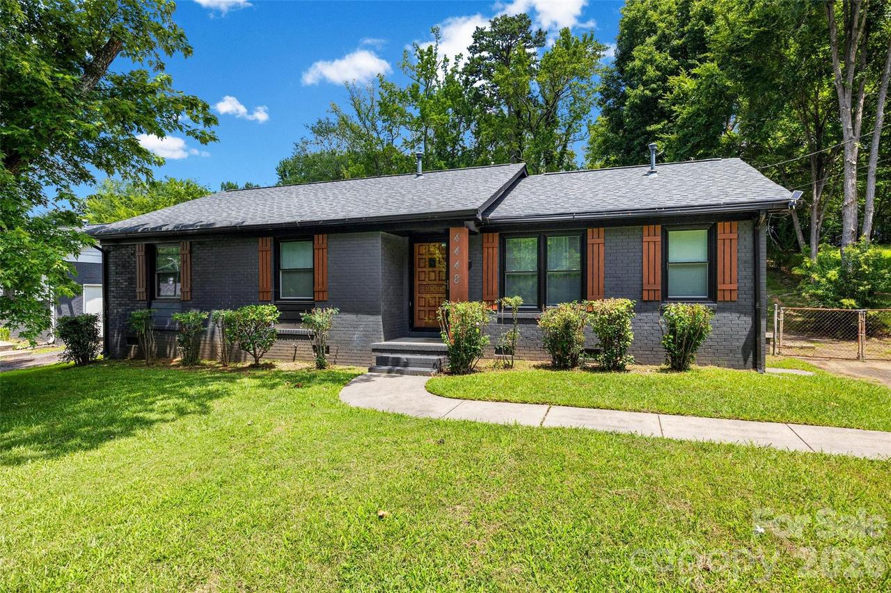 4448 Ridge Valley Dr., Charlotte, NC 28208