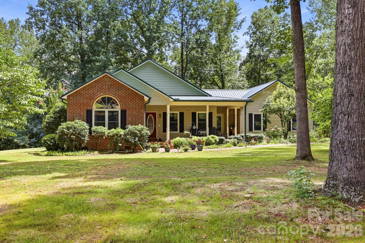 221 Willow Lakes Dr., Rutherfordton, NC 28139