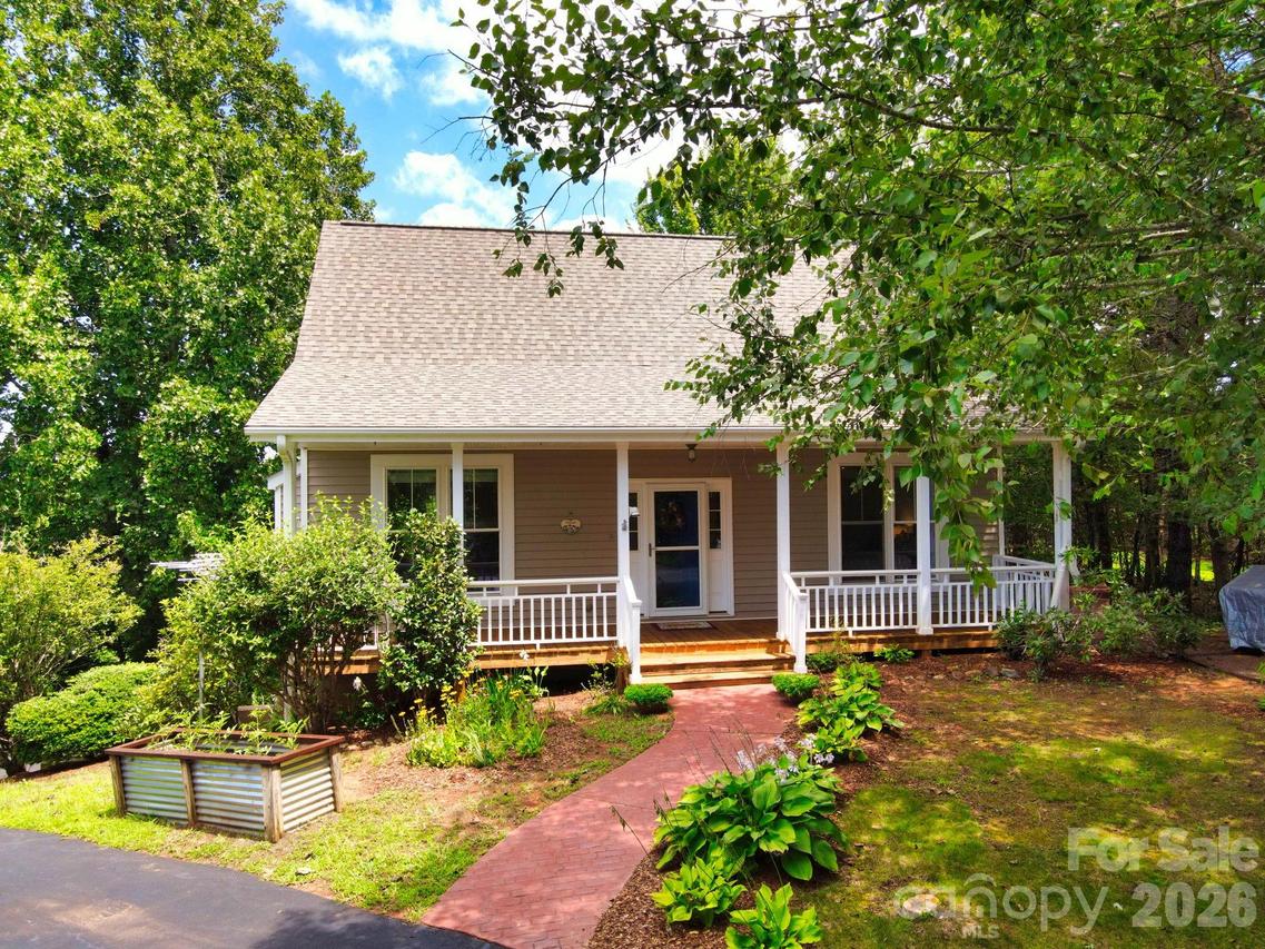131 Macdougall Ln., Weaverville, NC 28787