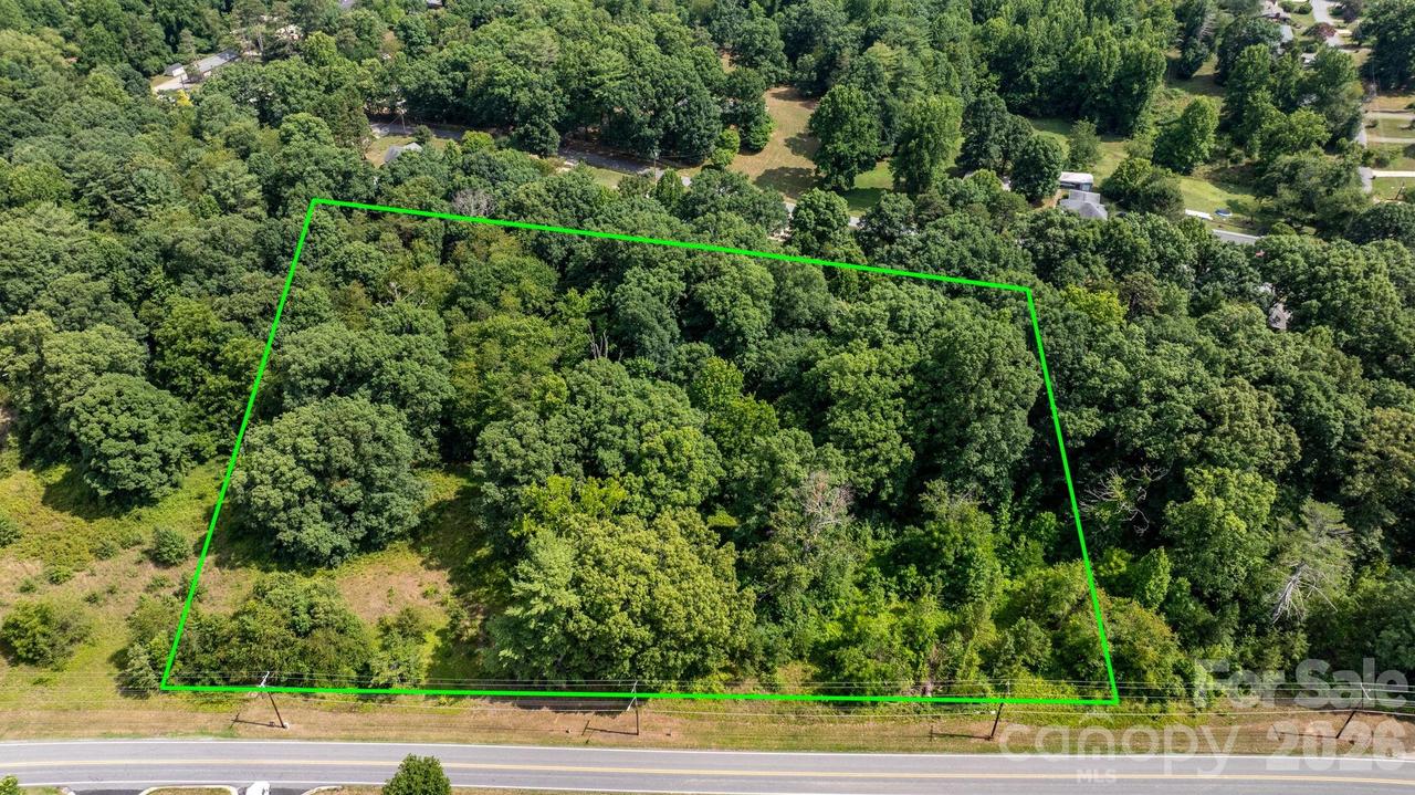 0000 Pleasant Hill Rd., Hudson, NC 28638