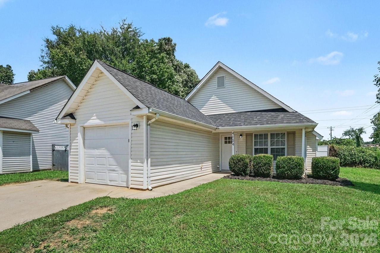 4104 Canyon Creek Ln., Charlotte, NC 28216