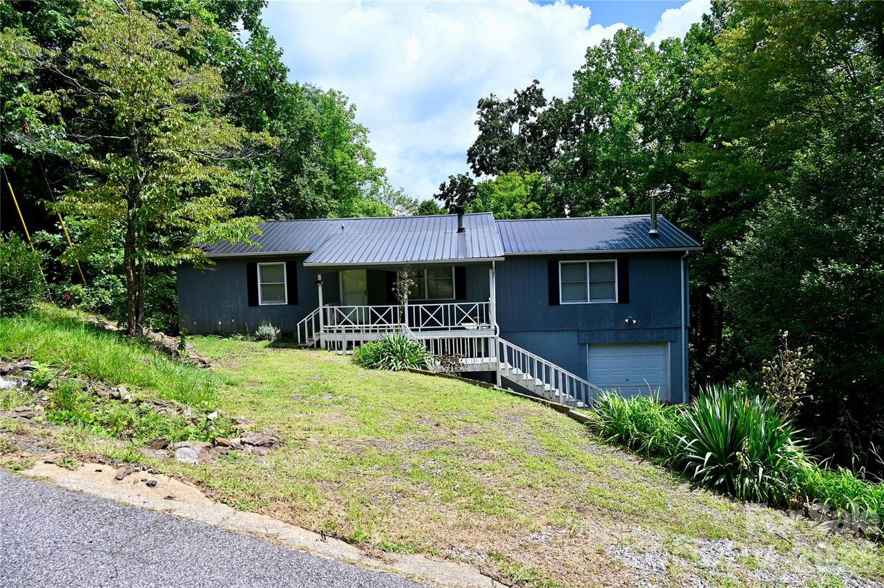 3166 Holly Rd., Connelly Springs, NC 28612