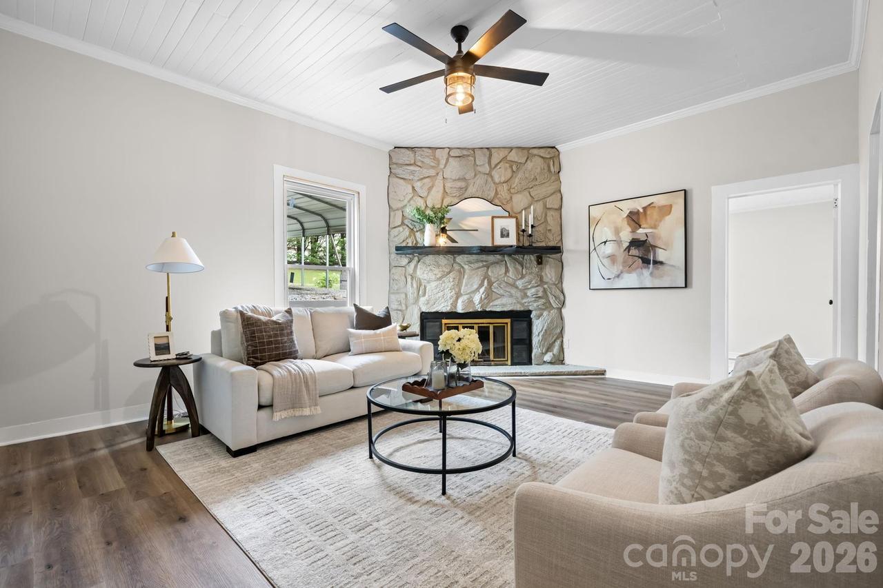 24 Midway St., Granite Falls, NC 28630