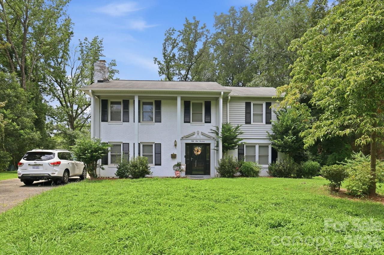 5914 Quiet Cove Ct., Charlotte, NC 28215