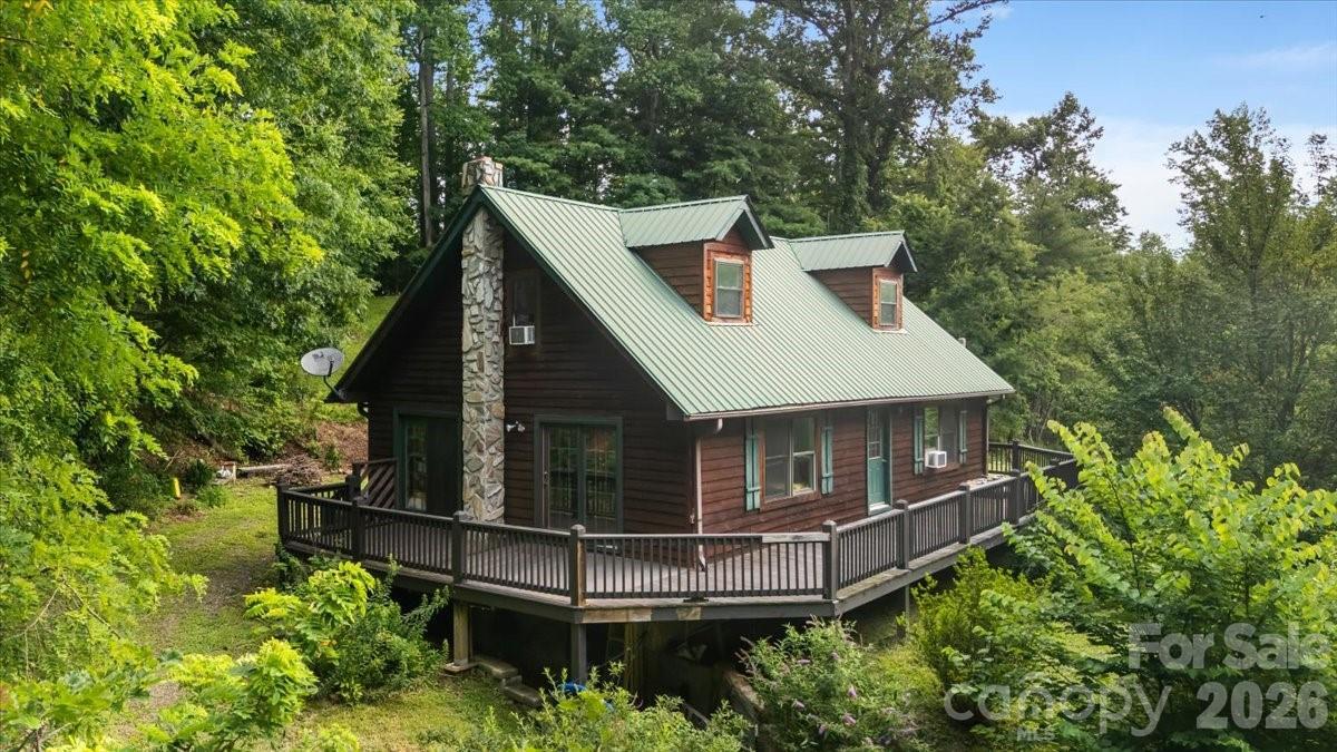 149 Charlie Mac Dr., Burnsville, NC 28714