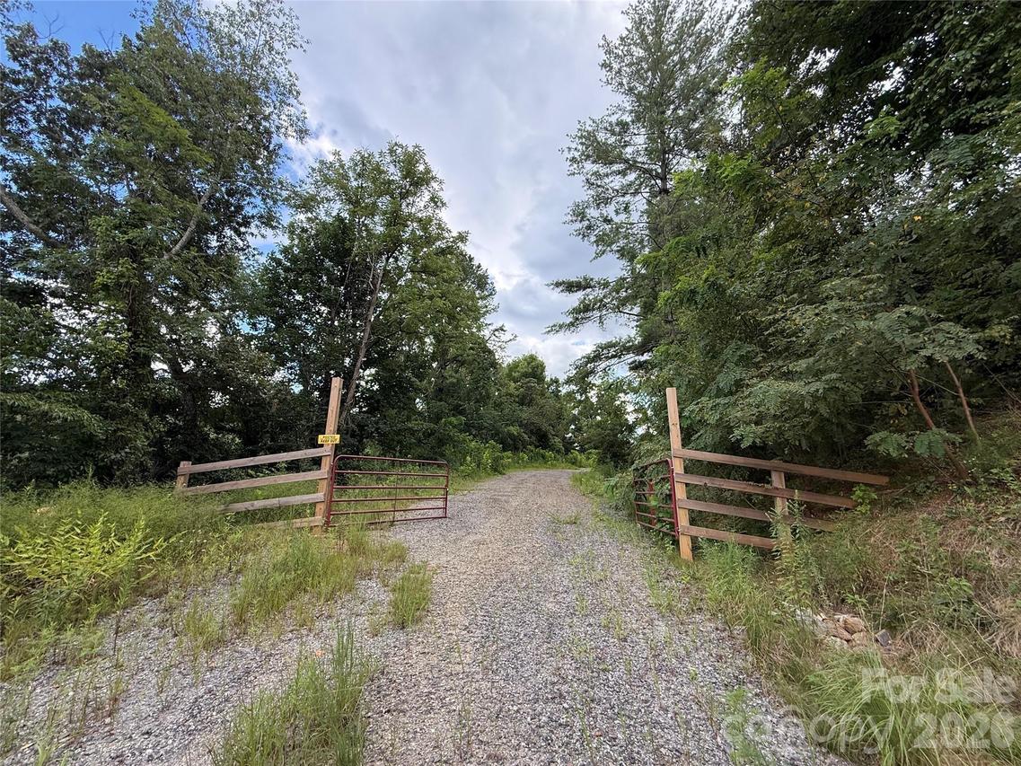 3132 Cane Creek Rd., Fairview, NC 28730