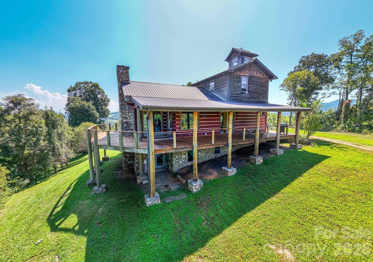 891 Logans Ridge Rd., Marshall, NC 28753