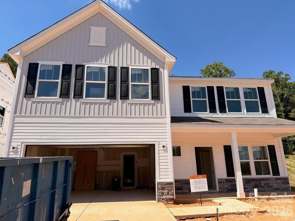 1737 Autumn Country Ln., High Shoals, NC 28077