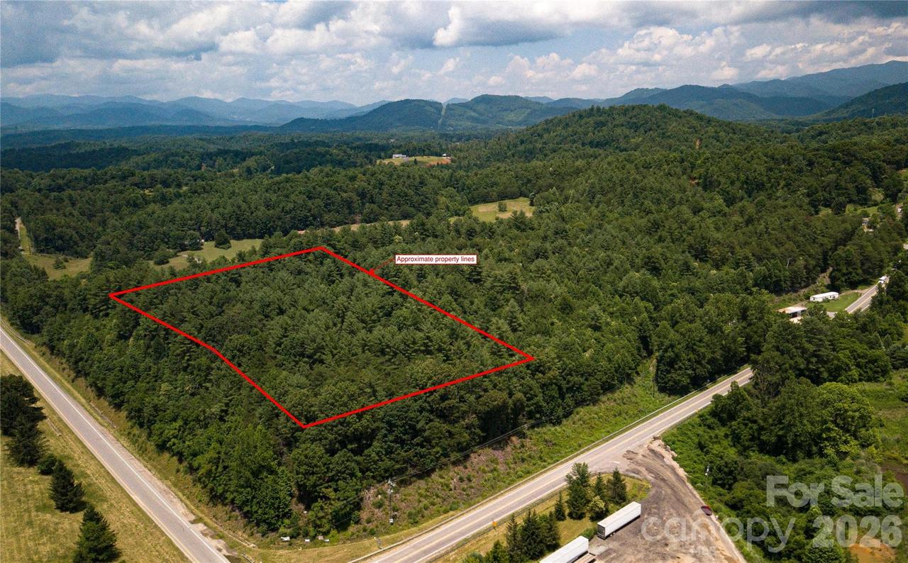 60 Upper Roberts Branch Rd., Weaverville, NC 28787