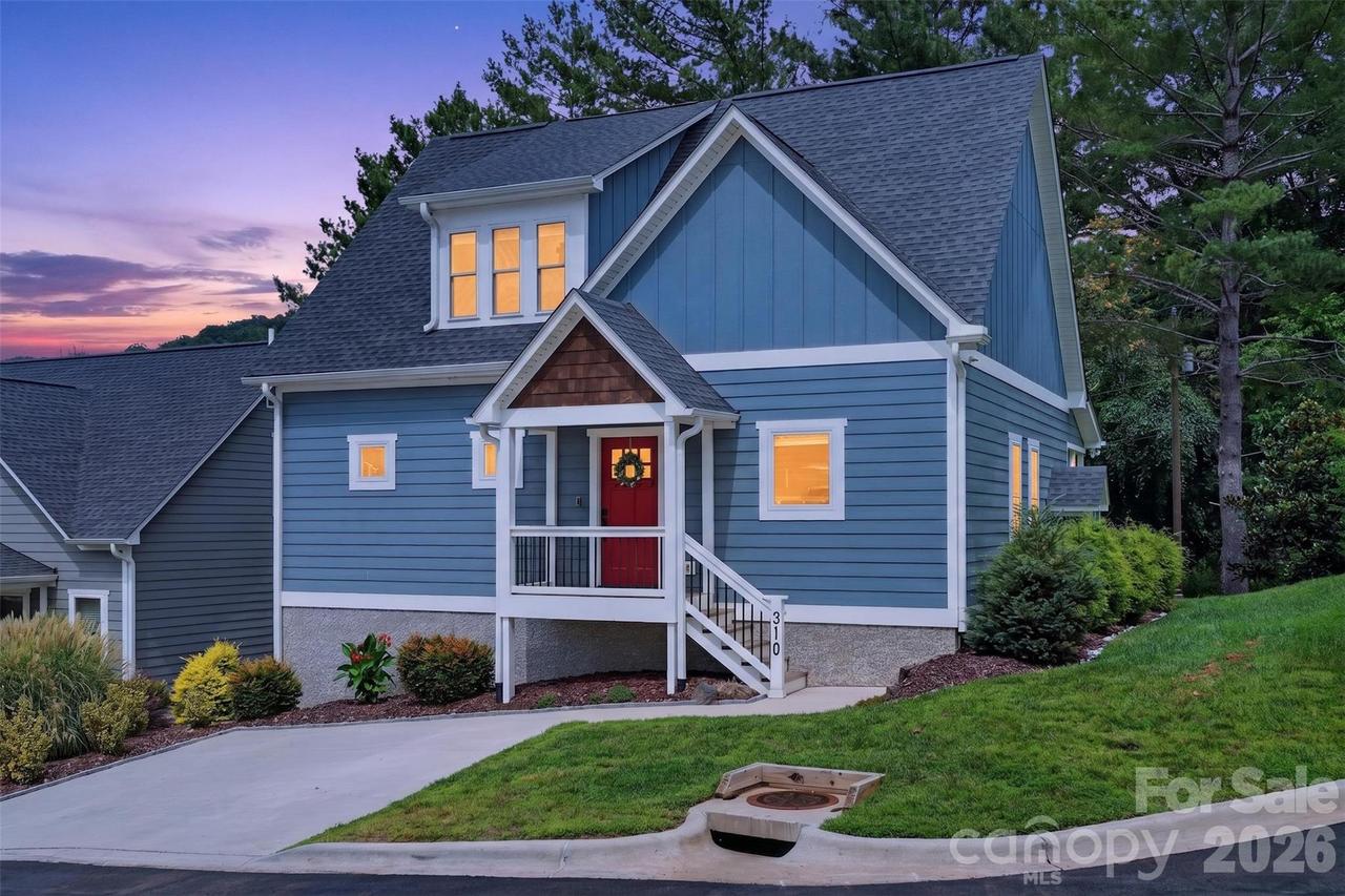 310 Magnolia Ridge Rd., Swannanoa, NC 28778
