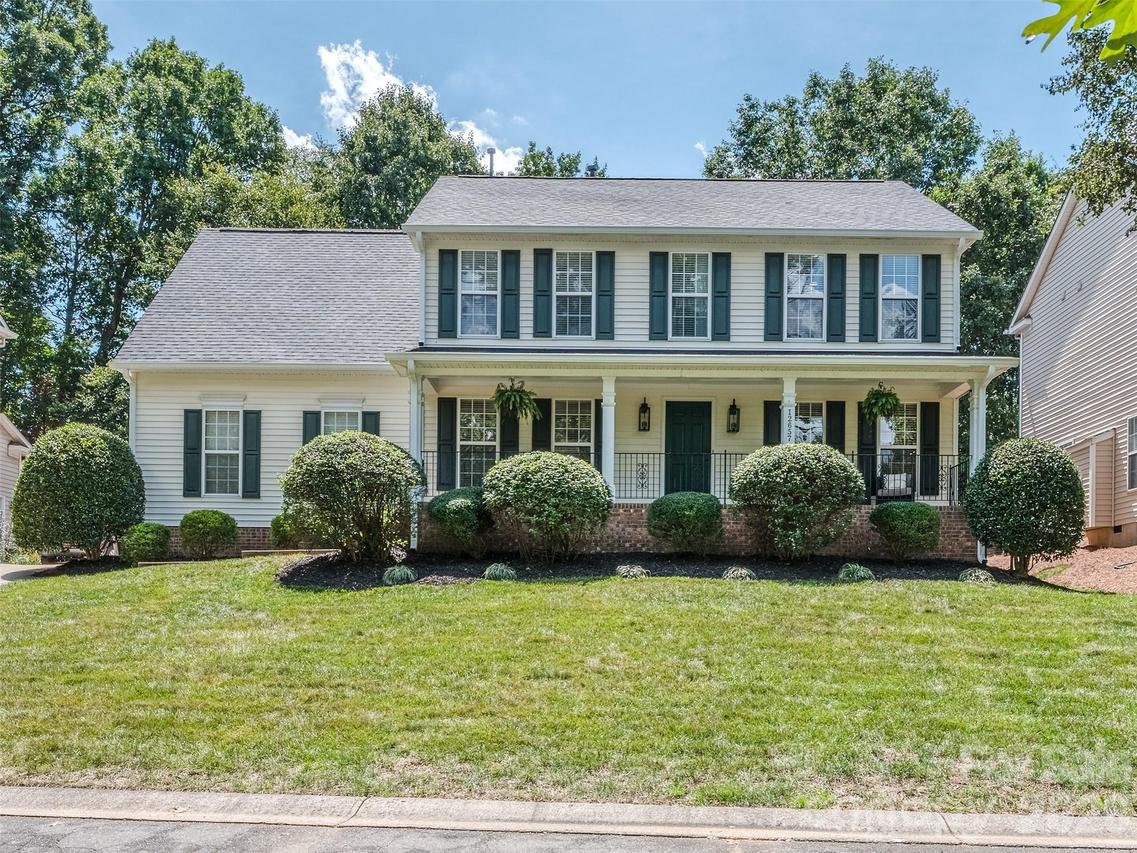 12657 Cardinal Woods Dr., Pineville, NC 28134