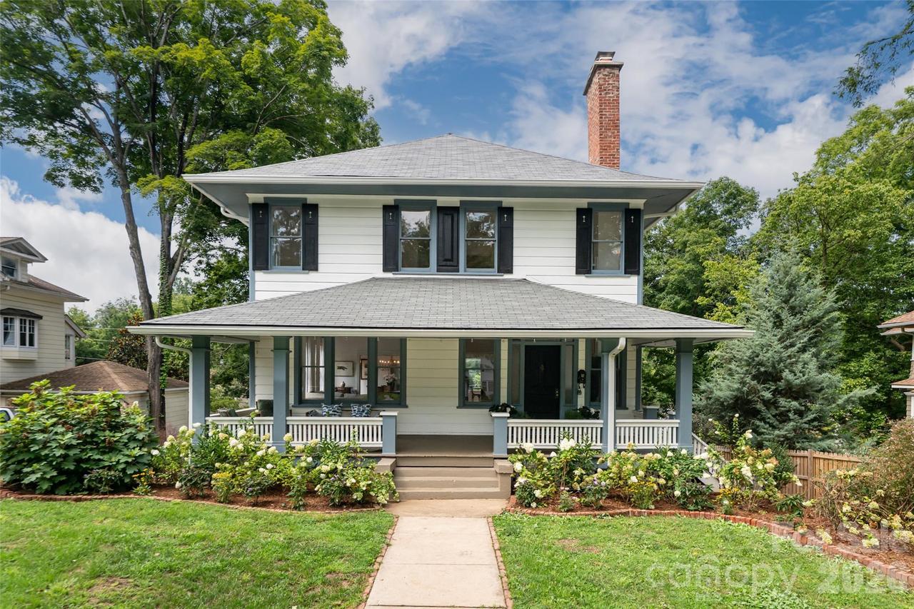 142 Edwin Pl., Asheville, NC 28801