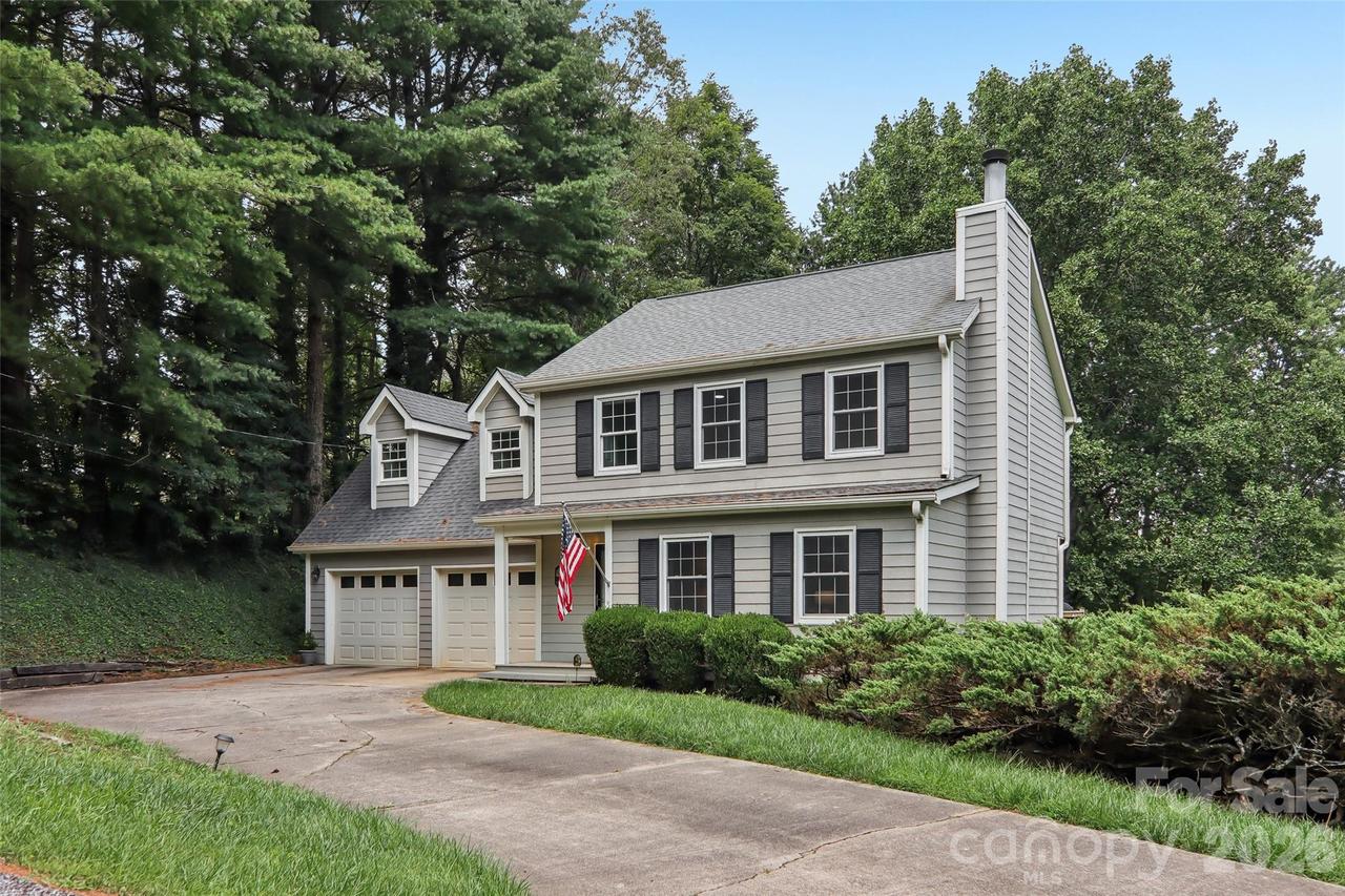 70 Acorn Ln., Clyde, NC 28721
