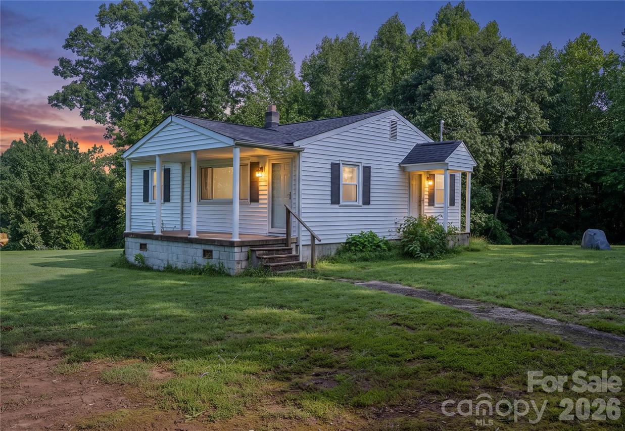614 W Westview St., Gastonia, NC 28052