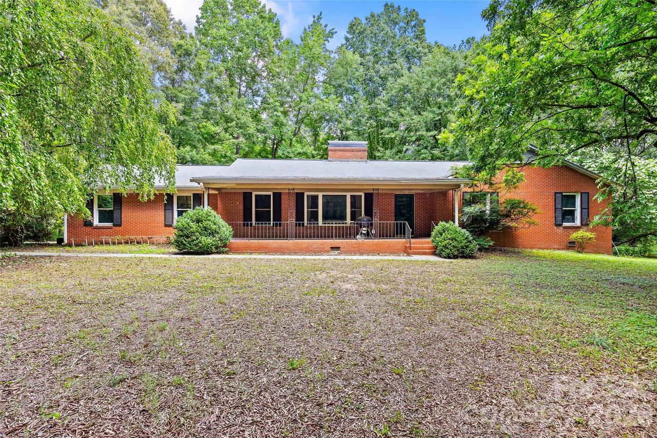 717 Wren Rd., Gastonia, NC 28056
