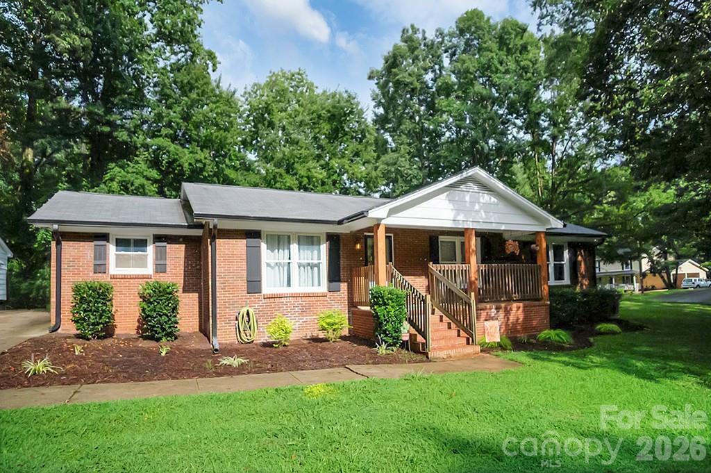 602 Holly Cir., Mount Holly, NC 28120