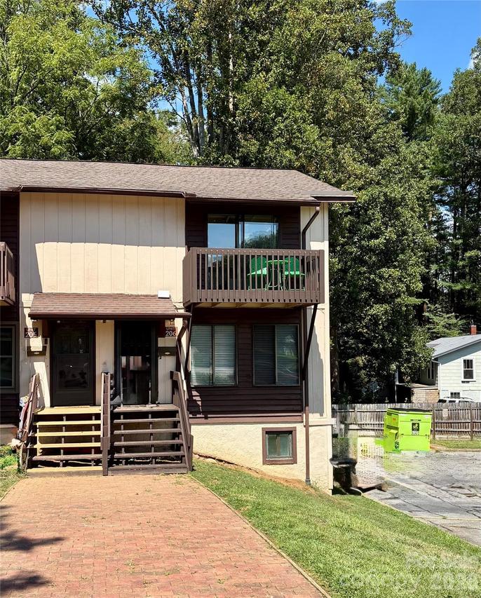 63 Shepard Sq. #206, Brevard, NC 28712