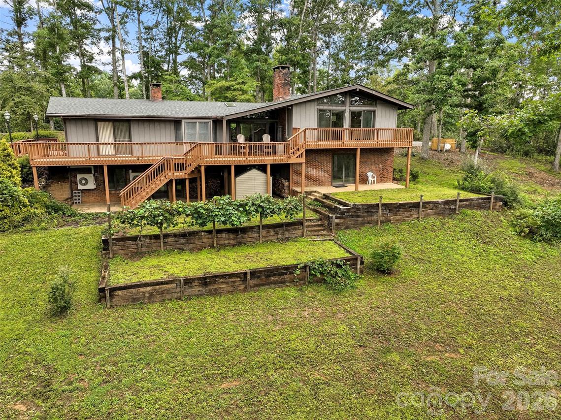 520 Washburn Rd., Spruce Pine, NC 28777