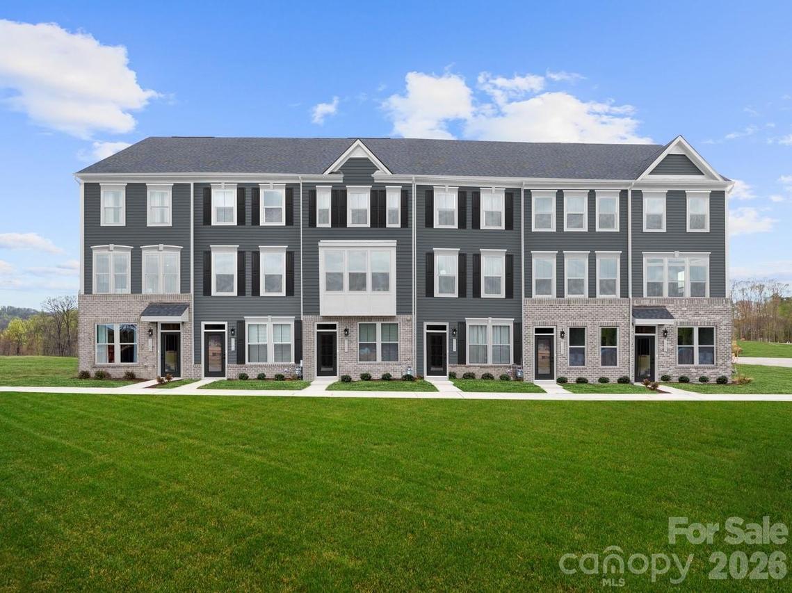 2025 Ashmore Square Rd., Charlotte, NC 28262