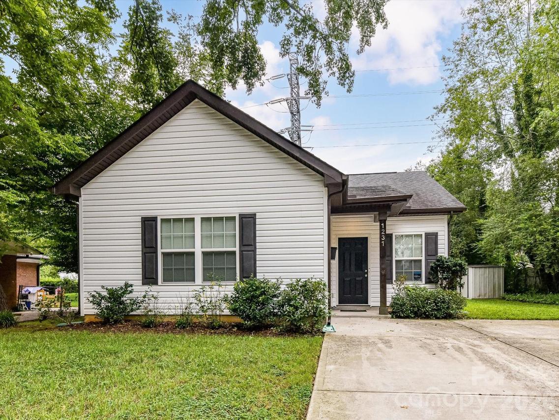 1231 Georgetown Dr., Charlotte, NC 28213