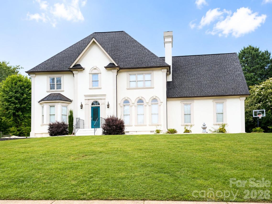 4215 3rd St., Hickory, NC 28601