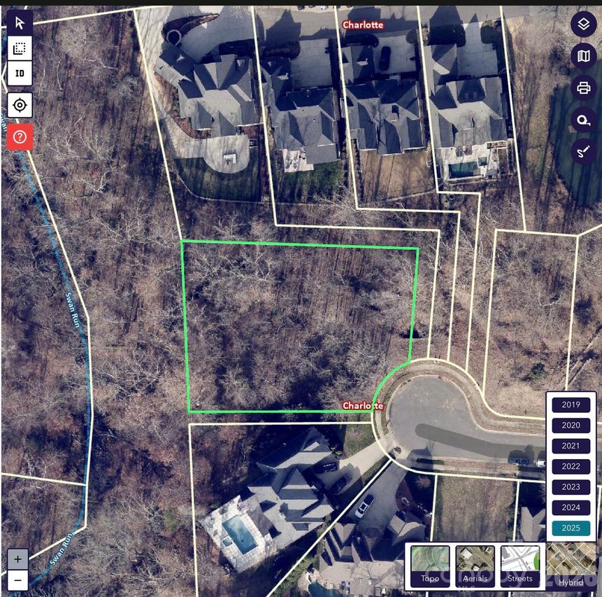 1024 Dacavin Dr., Charlotte, NC 28226