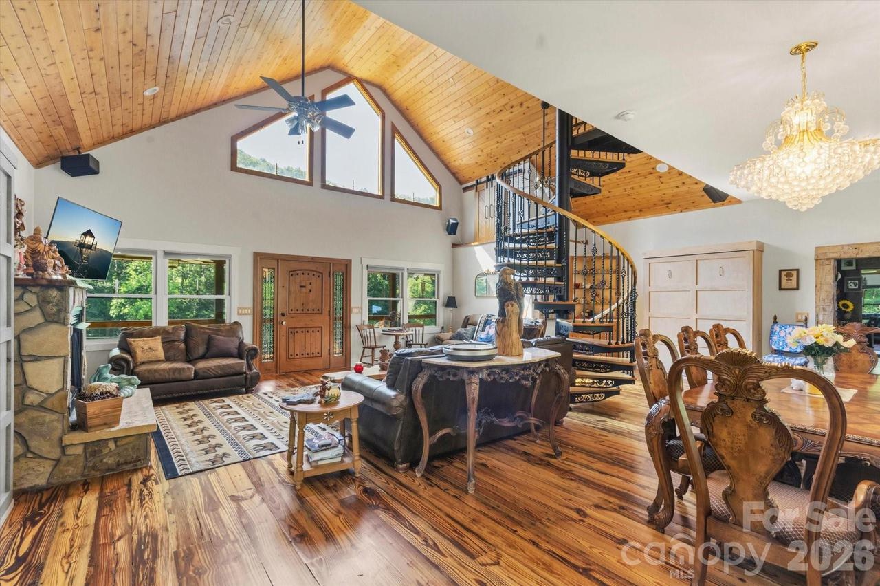 2533 Coopers Creek Rd., Bryson City, NC 28713