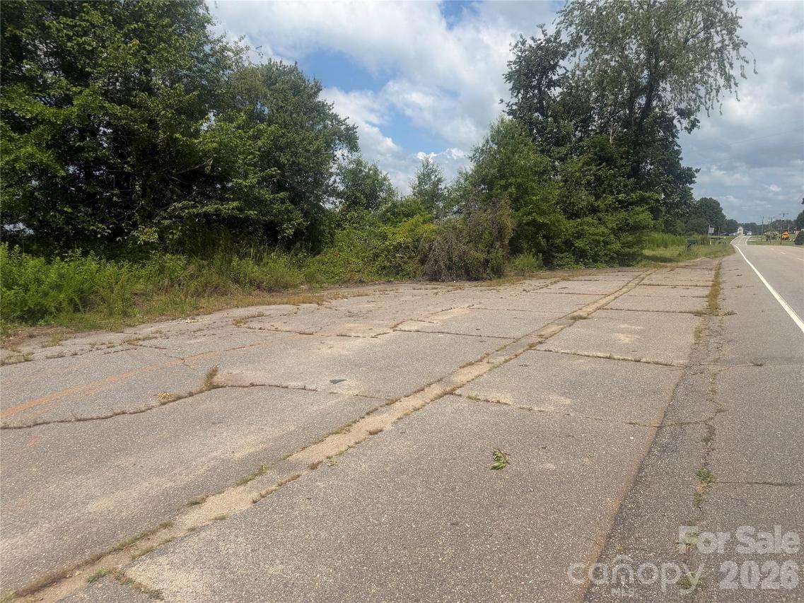 5621 Oxford School Rd., Claremont, NC 28610