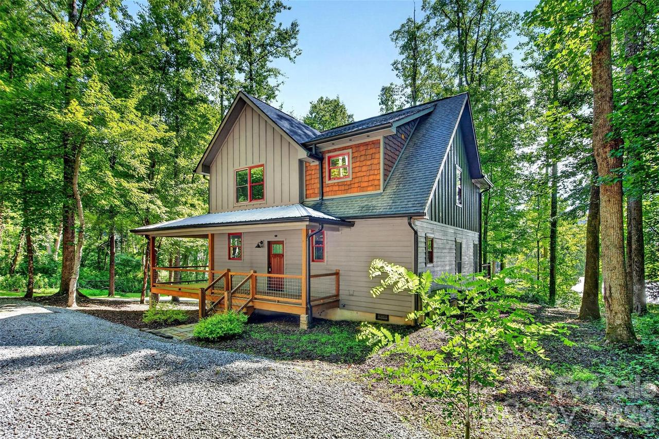 43 Clinchfield Gap Rd., Marion, NC 28752