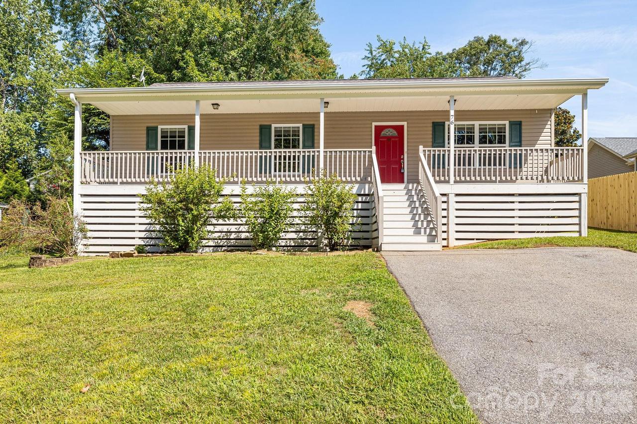 76 Selwyn Rd., Asheville, NC 28806