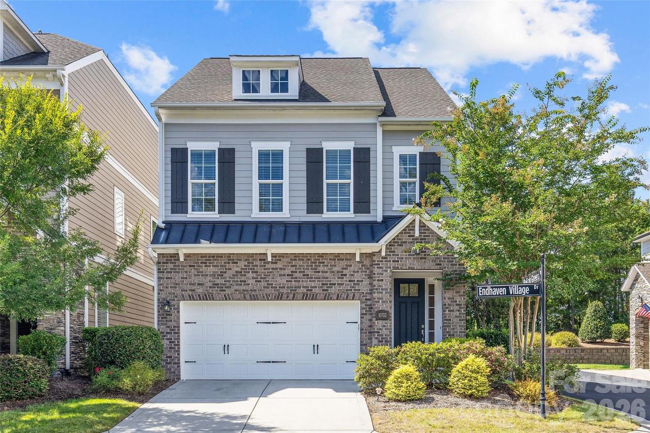 10702 Endhaven Village Dr., Charlotte, NC 28277