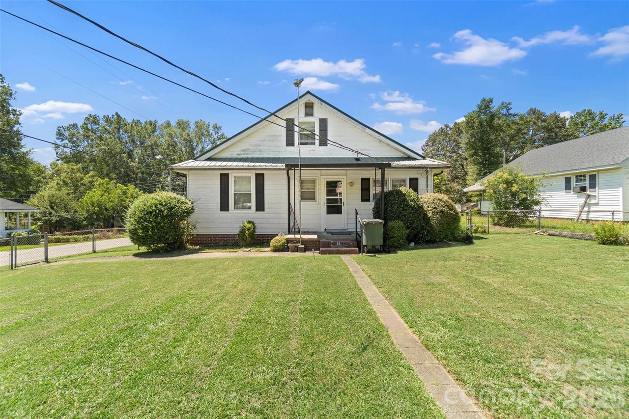 665 Cherry St., Wadesboro, NC 28170