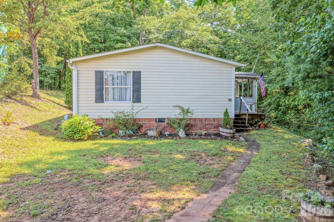 97 Misty Ridge Ln., Leicester, NC 28748
