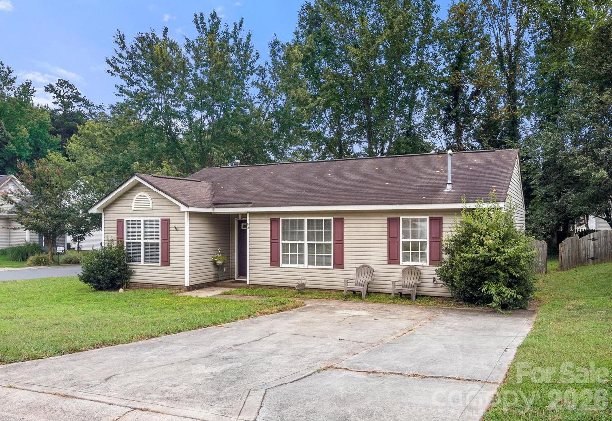 182 Kristens Court Dr., Mooresville, NC 28115