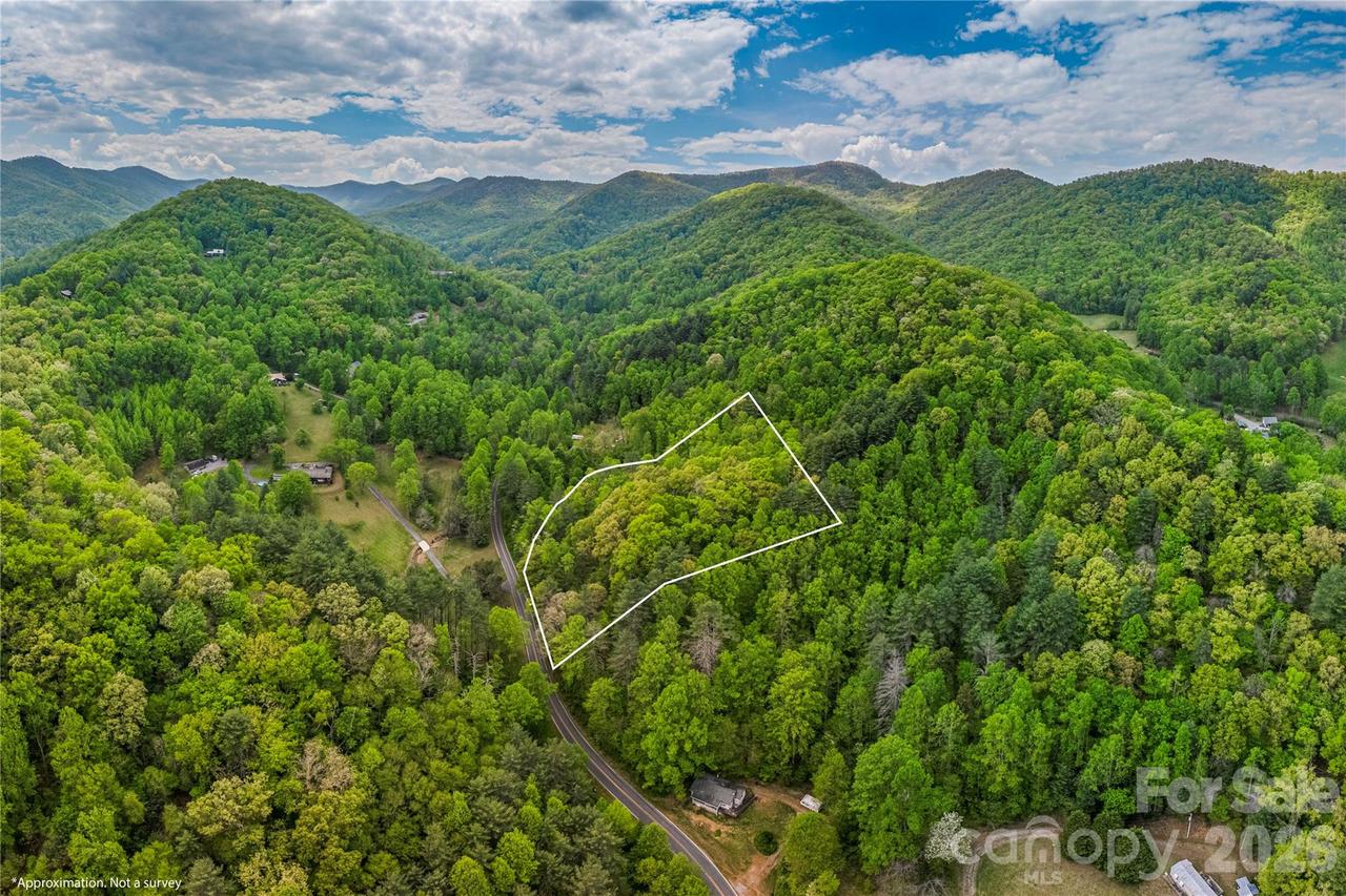 0000 Pressley Creek Rd., Cullowhee, NC 28723
