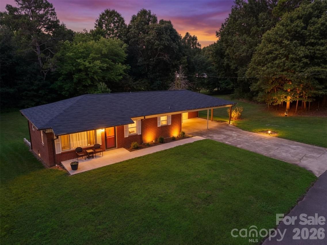 76 Ken Smith Ln., Taylorsville, NC 28681